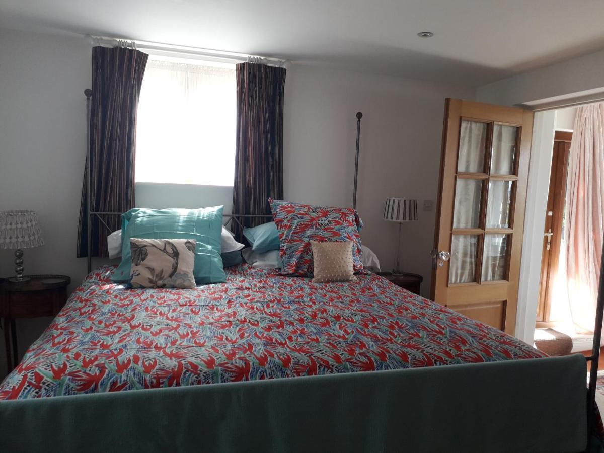Moaps Farm Support Small Business, Welcome, Check In From 5 Pm 4* Danehill